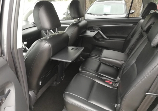 Toyota Verso cena 35900 przebieg: 187000, rok produkcji 2012 z Piastów małe 277
